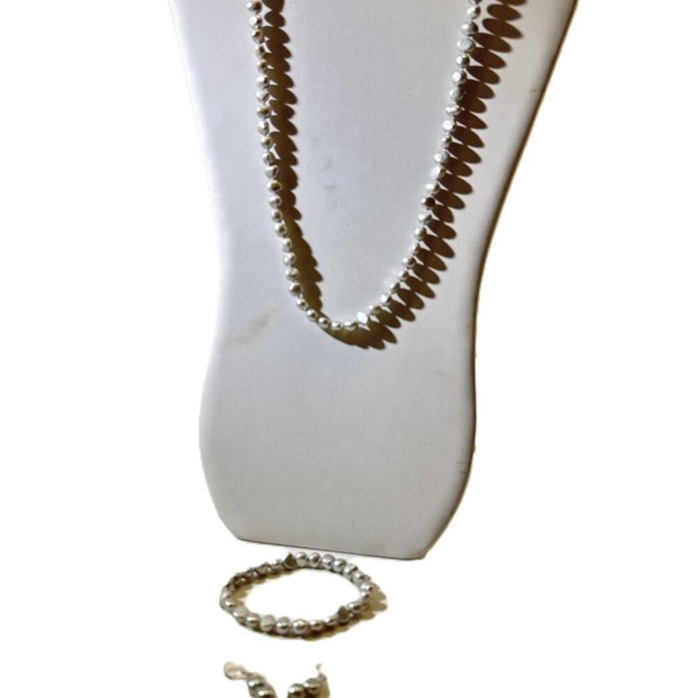 Bangkok Ratnaraj Jewelers 3 piece set